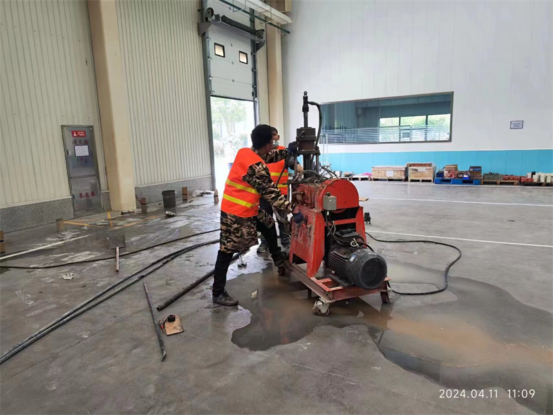 南部厂房地面下沉塌陷注浆加固施工